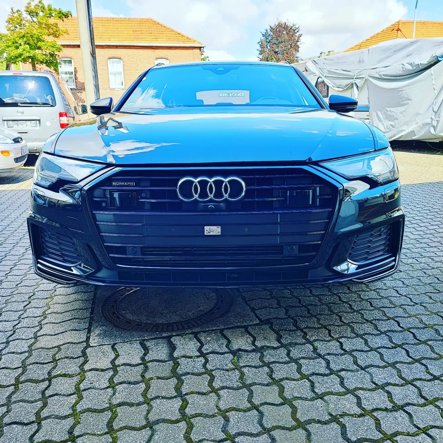 Audi A6 Avant Chrome Delete das ganz große Programm Kühlergrill, Lufteinlässe, Fensterrahmen, Dachreling, Kofferraum Leiste und Auspuffblenden von Wrap Society Foliendesign